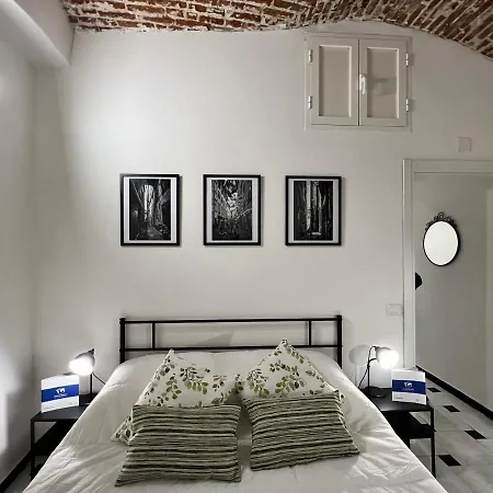 アパート La Casa Di Zuli By World ジェノヴァ